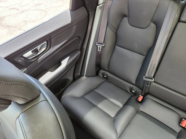 Certified 2025 Volvo XC60 B5 Plus AWD/4WD image 15