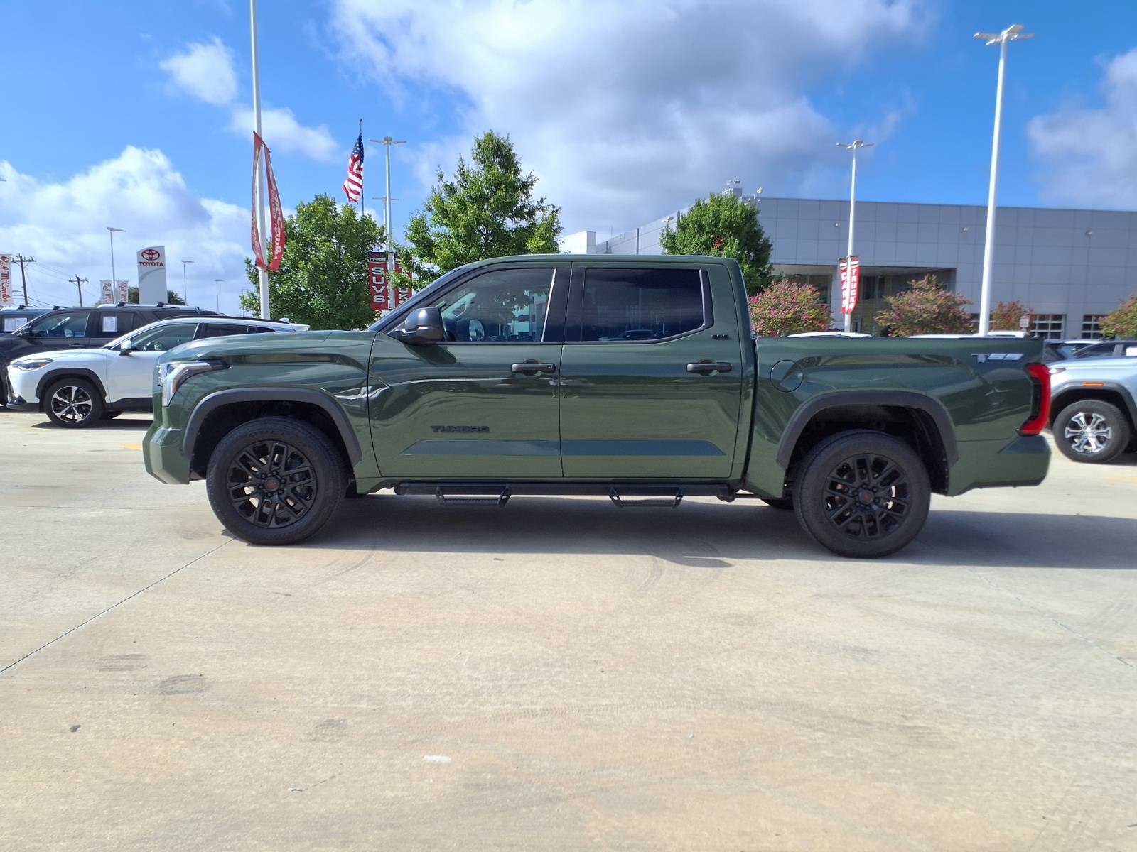 Used 2022 Toyota Tundra SR5 RWD image 6