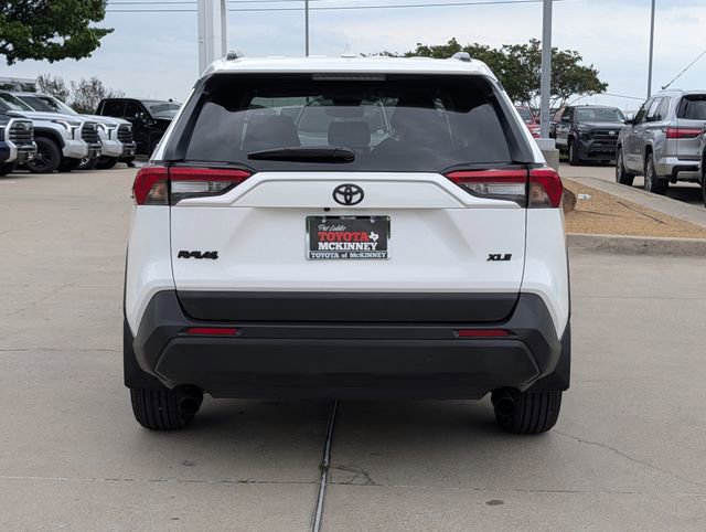 Used 2025 Toyota RAV4 XLE image 6
