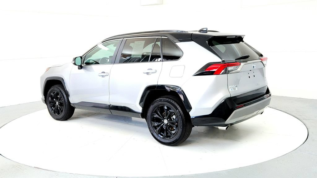 Used 2024 Toyota RAV4 XSE w/ Advanced Technology Package AWD/4WD image 4