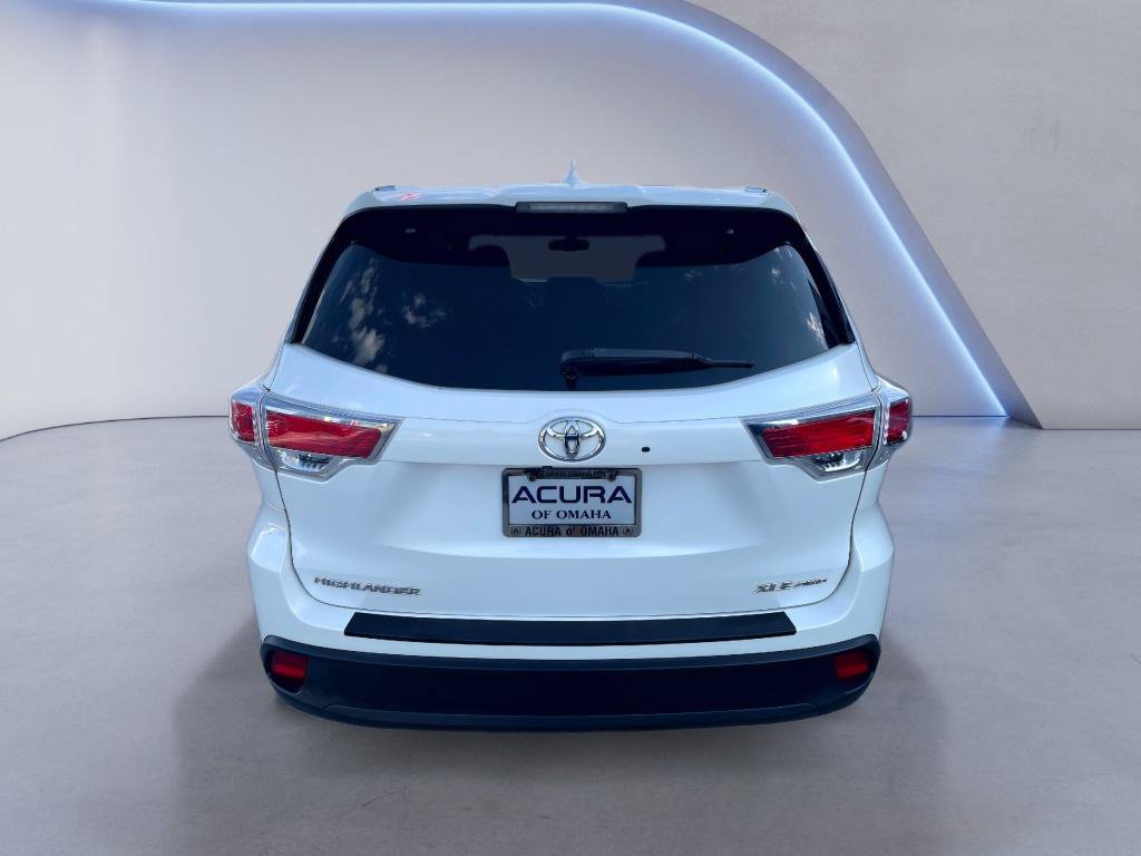 Used 2015 Toyota Highlander XLE AWD/4WD image 3
