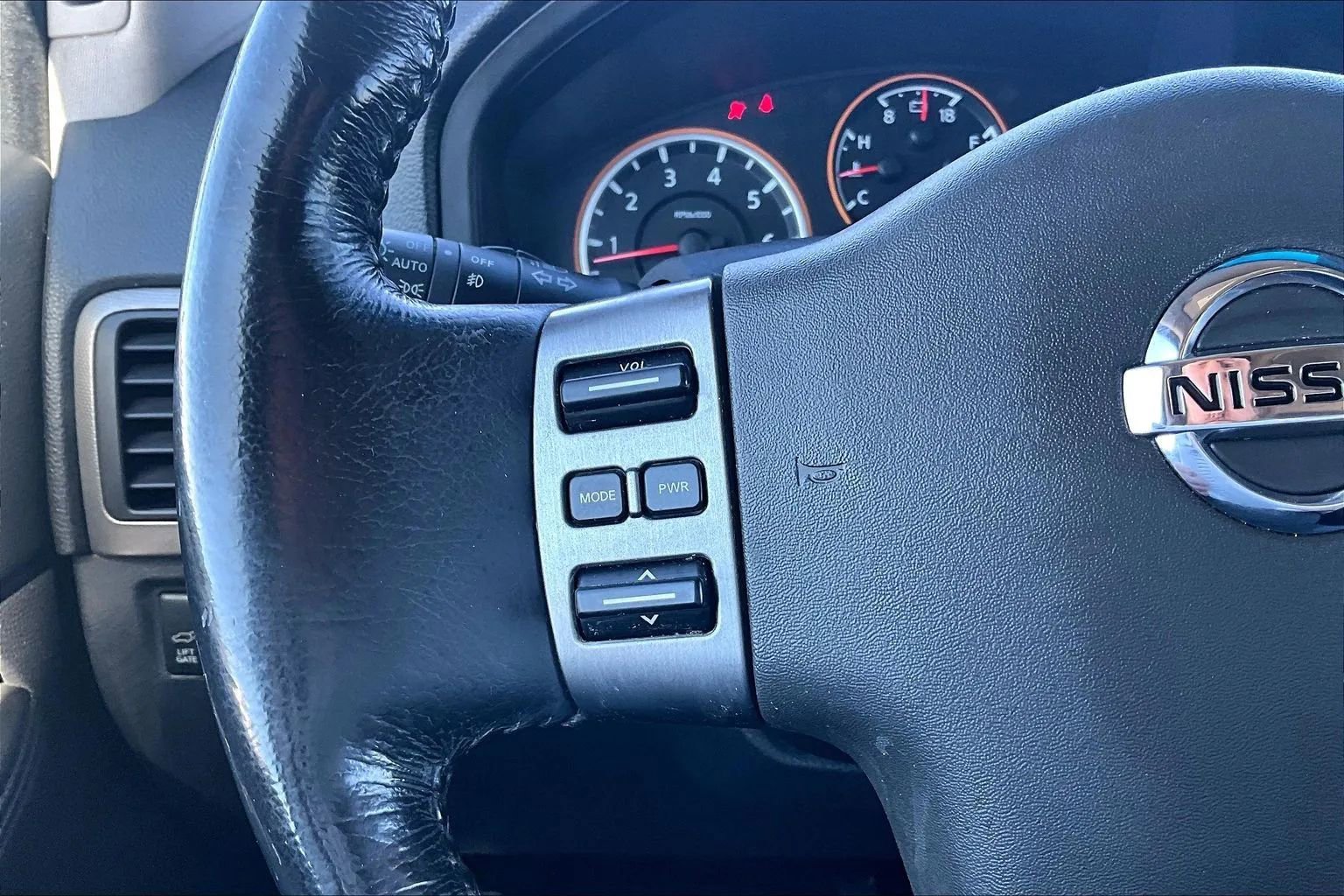Used 2009 Nissan Armada SE w/ Drivers Preferred Pkg AWD/4WD image 17
