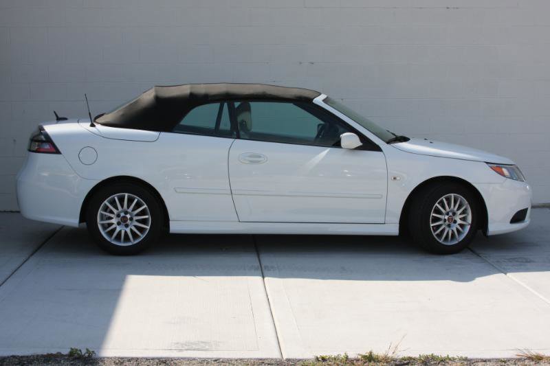 Used 2009 Saab 9-3 2.0T image 9