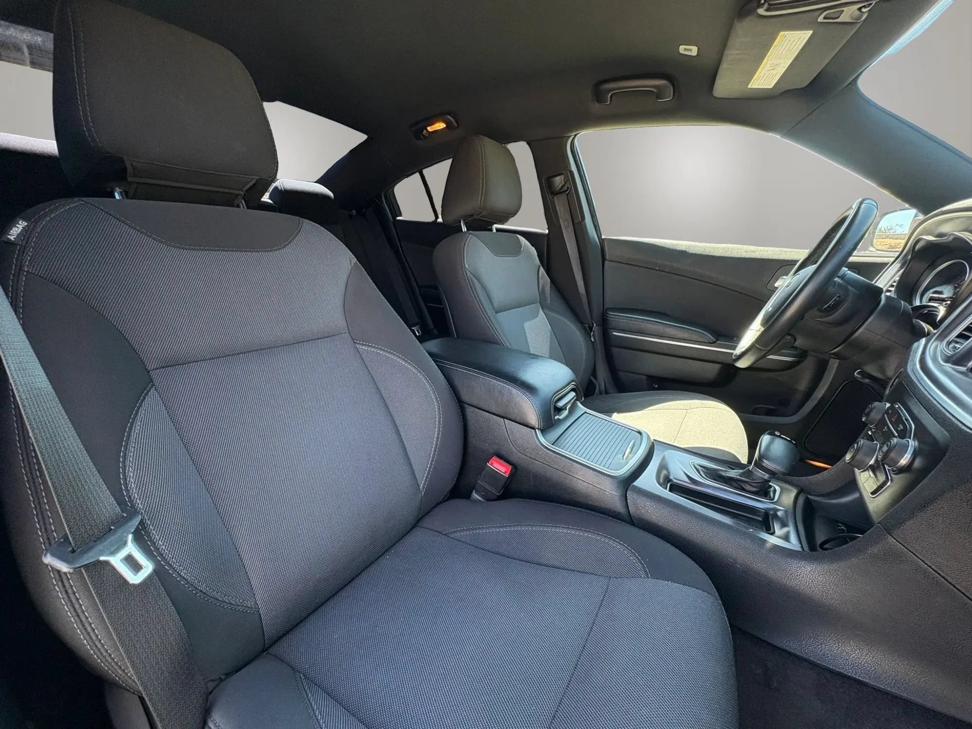 Used 2017 Dodge Charger SE RWD image 21