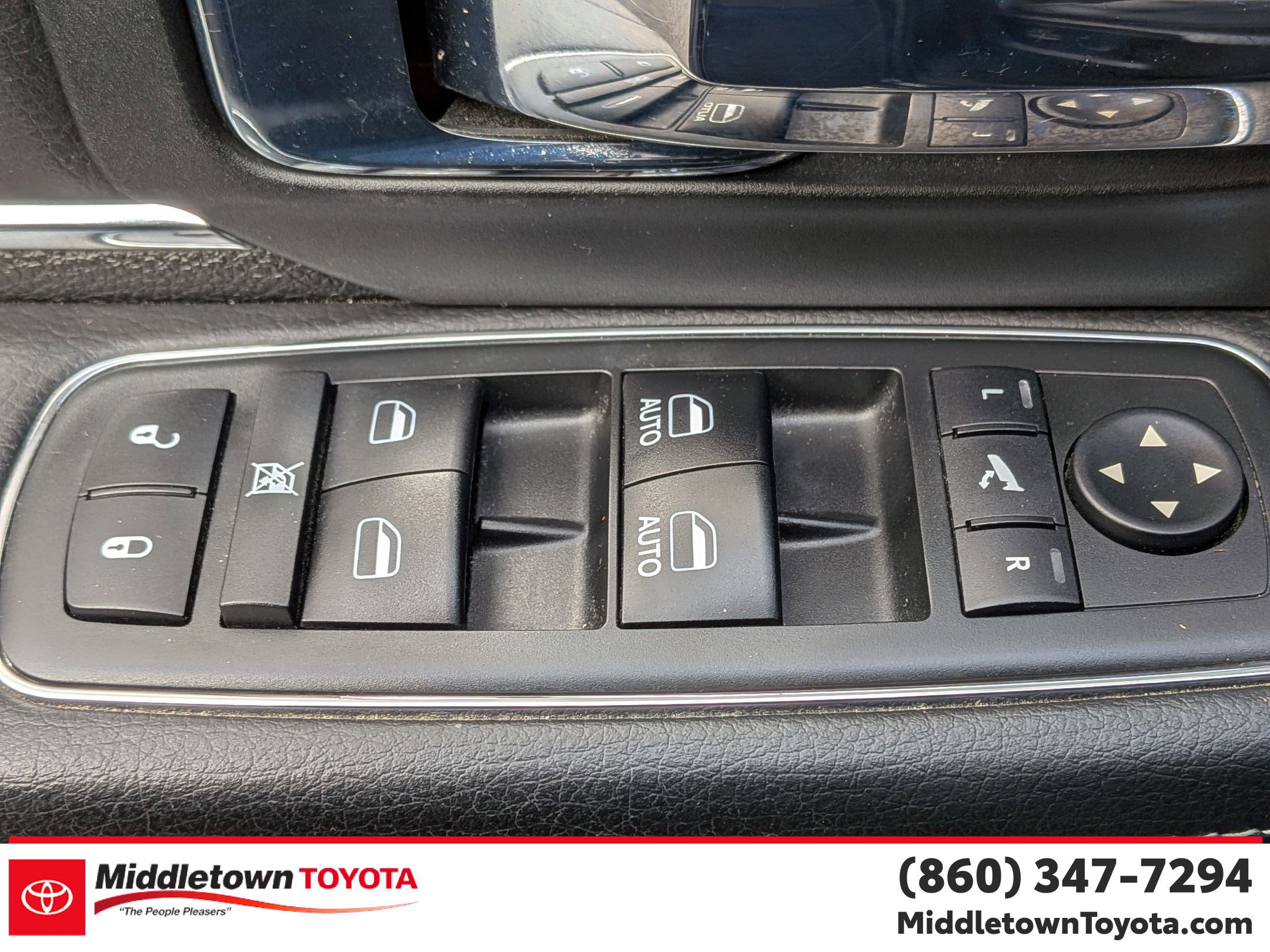 Used 2017 RAM 1500 Laramie w/ Convenience Group image 12