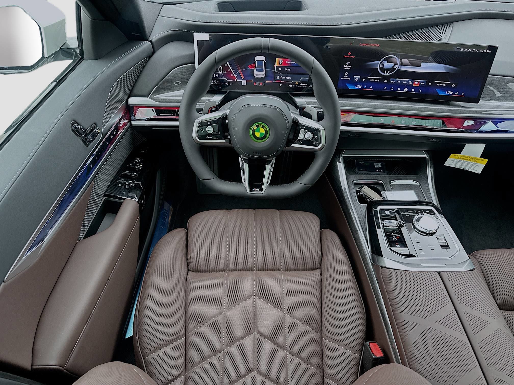 New 2026 BMW 750e xDrive w/ Premium Package image 17