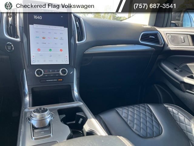 Used 2024 Ford Edge Titanium image 29