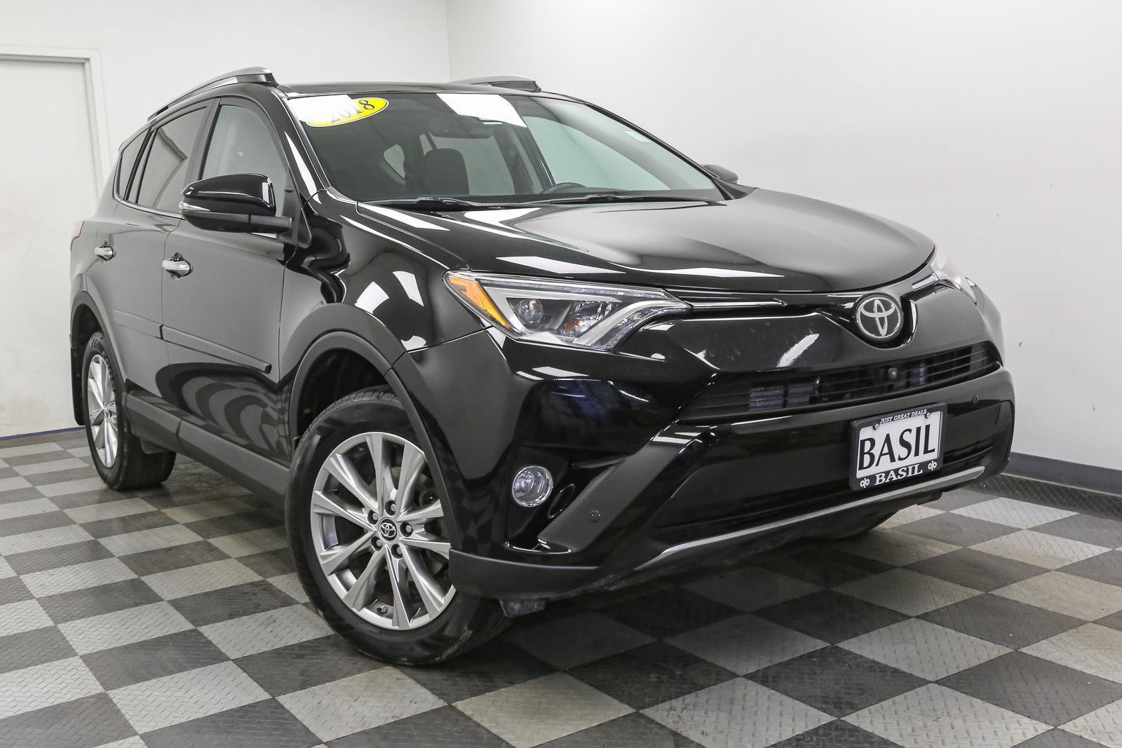 Used 2018 Toyota RAV4 Limited w/ Advanced Technology Package AWD/4WD image 2