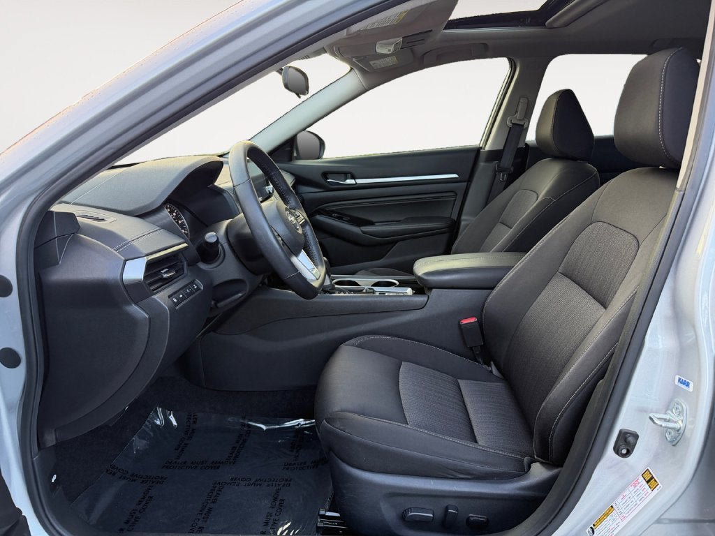 Used 2021 Nissan Altima 2.5 SV w/ SV Premium Package FWD image 7