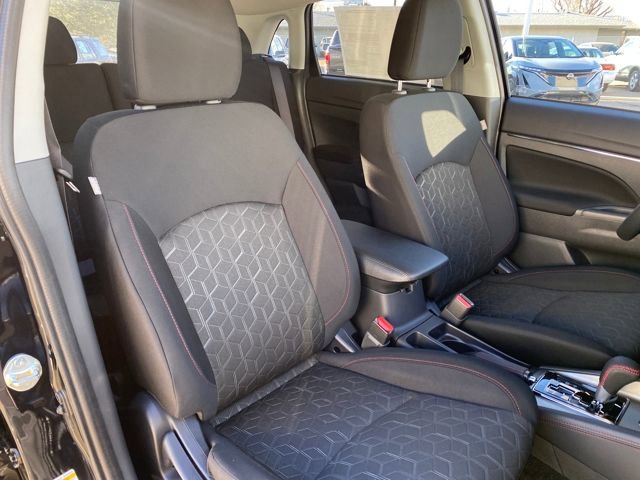 New 2026 Mitsubishi Outlander Sport LE image 9