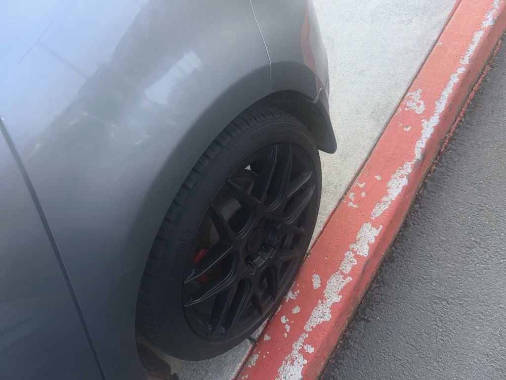 Used 2012 Volkswagen Golf 4-Door image 11