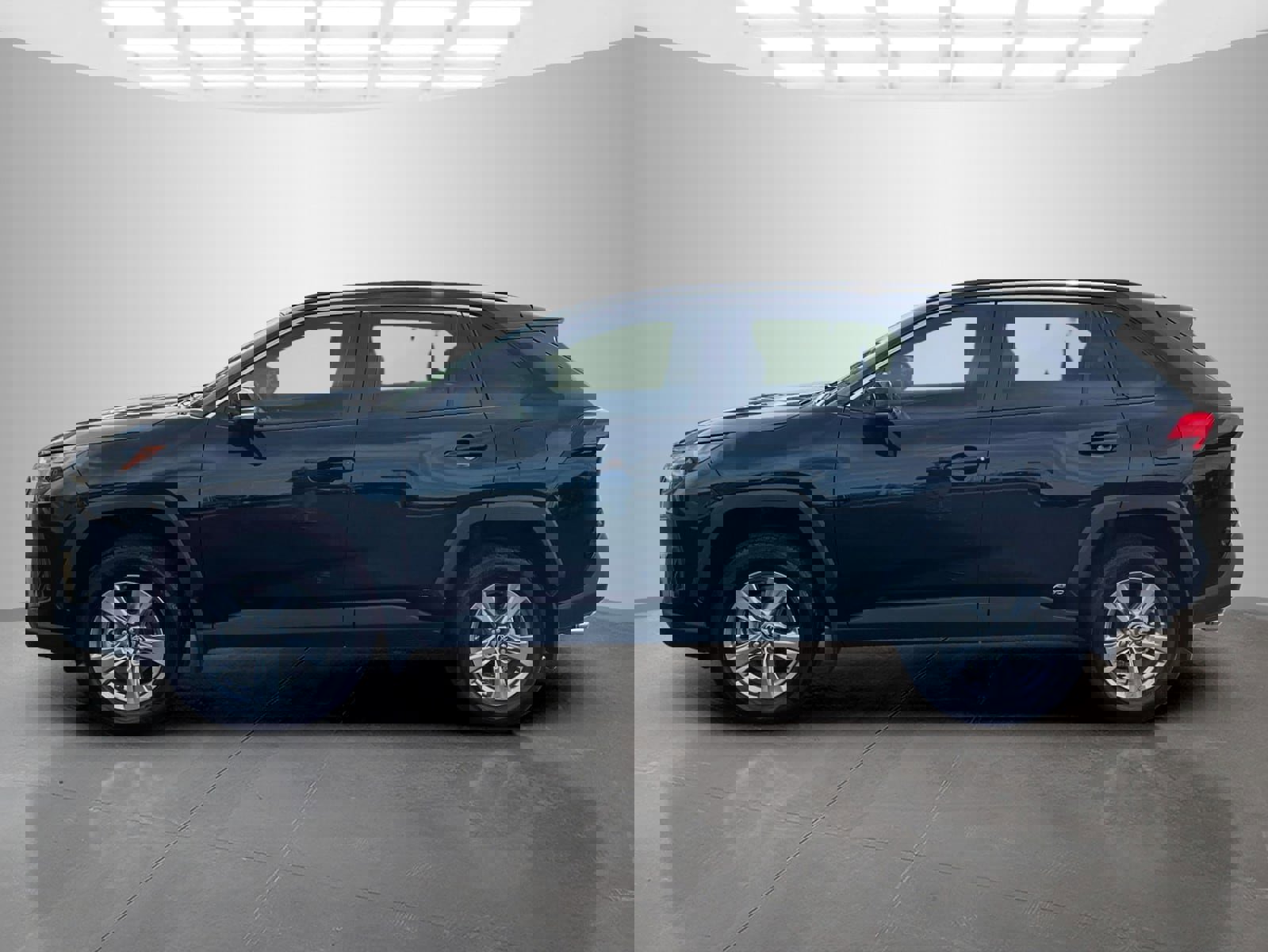 Used 2024 Toyota RAV4 XLE image 7
