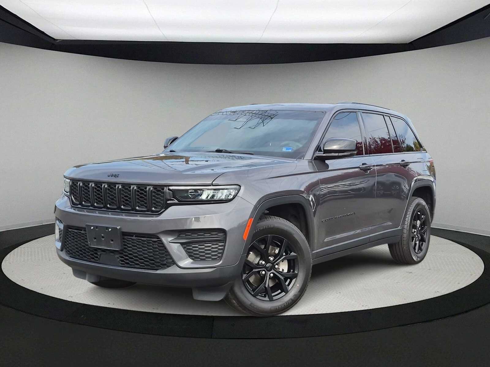 Used 2024 Jeep Grand Cherokee Altitude
