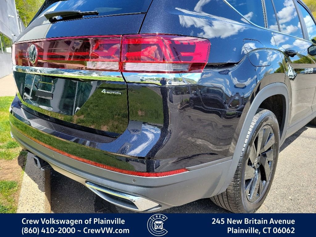 Used 2024 Volkswagen Atlas SE AWD/4WD image 32