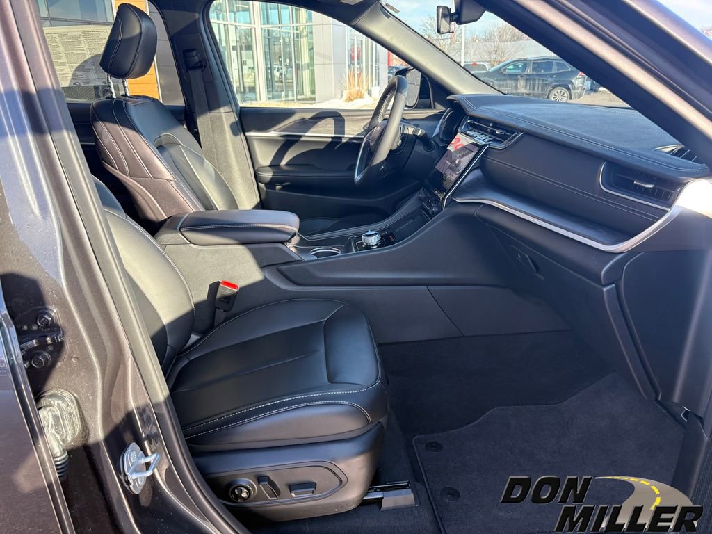 New 2025 Jeep Grand Cherokee L Limited w/ Trailer Tow Package image 25