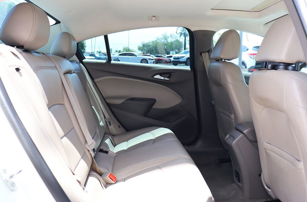 Used 2016 Chevrolet Cruze Premier FWD image 27