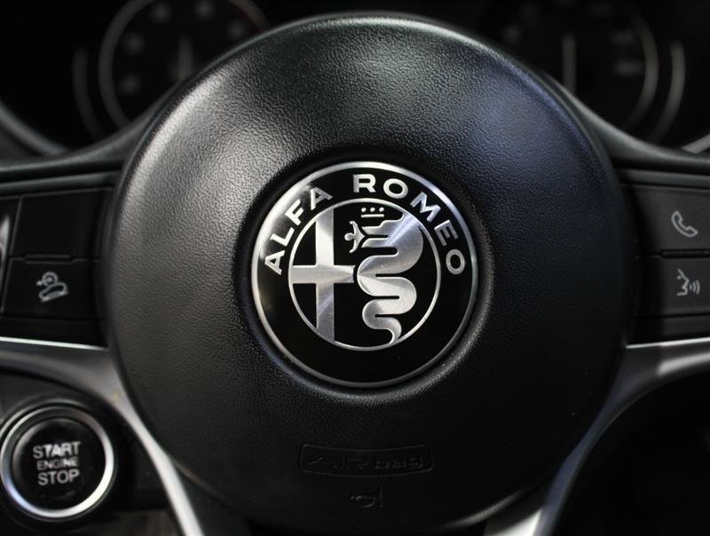 Used 2018 Alfa Romeo Stelvio Ti Sport AWD/4WD image 12