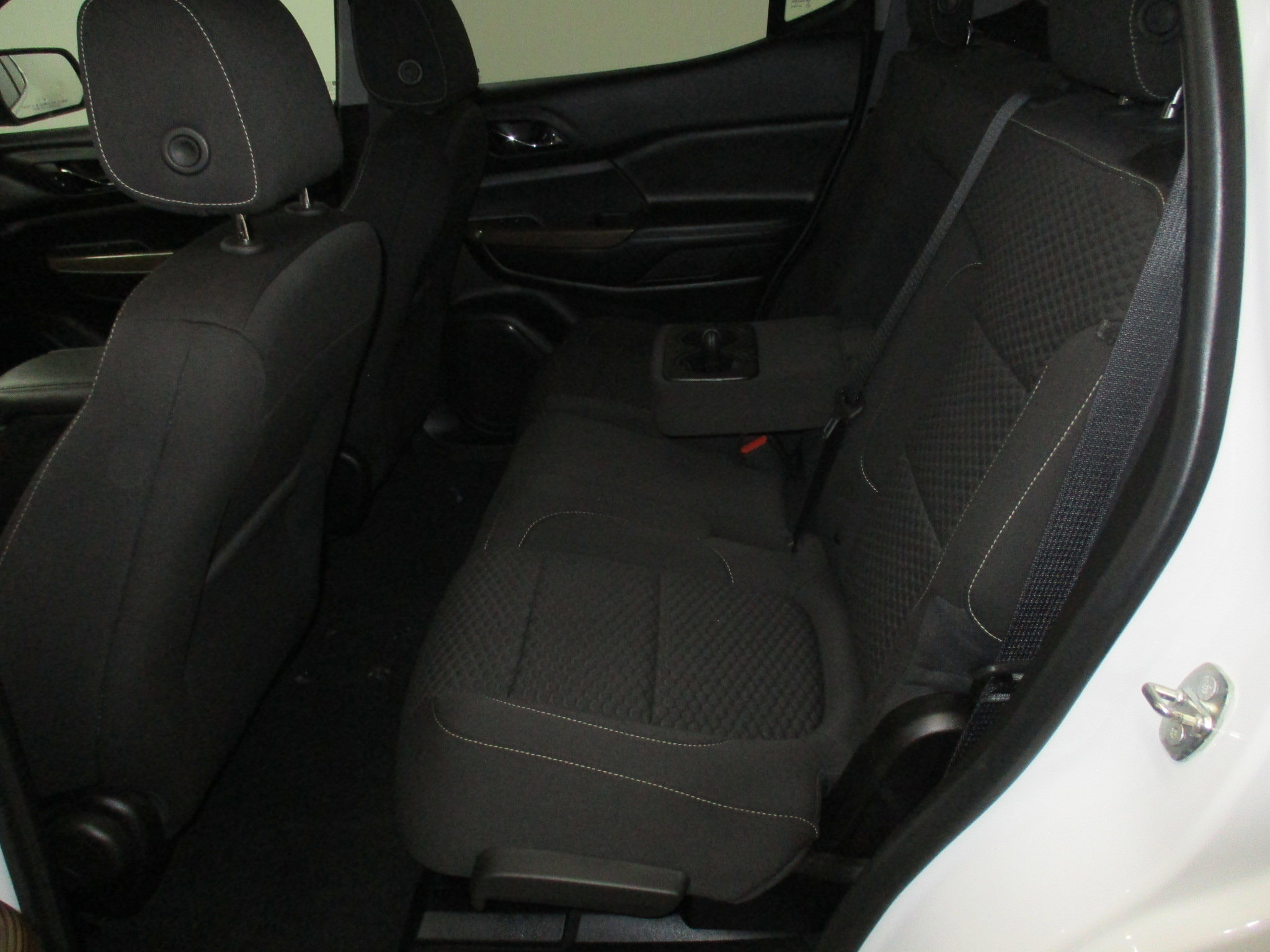 Used 2019 GMC Acadia SLE image 10