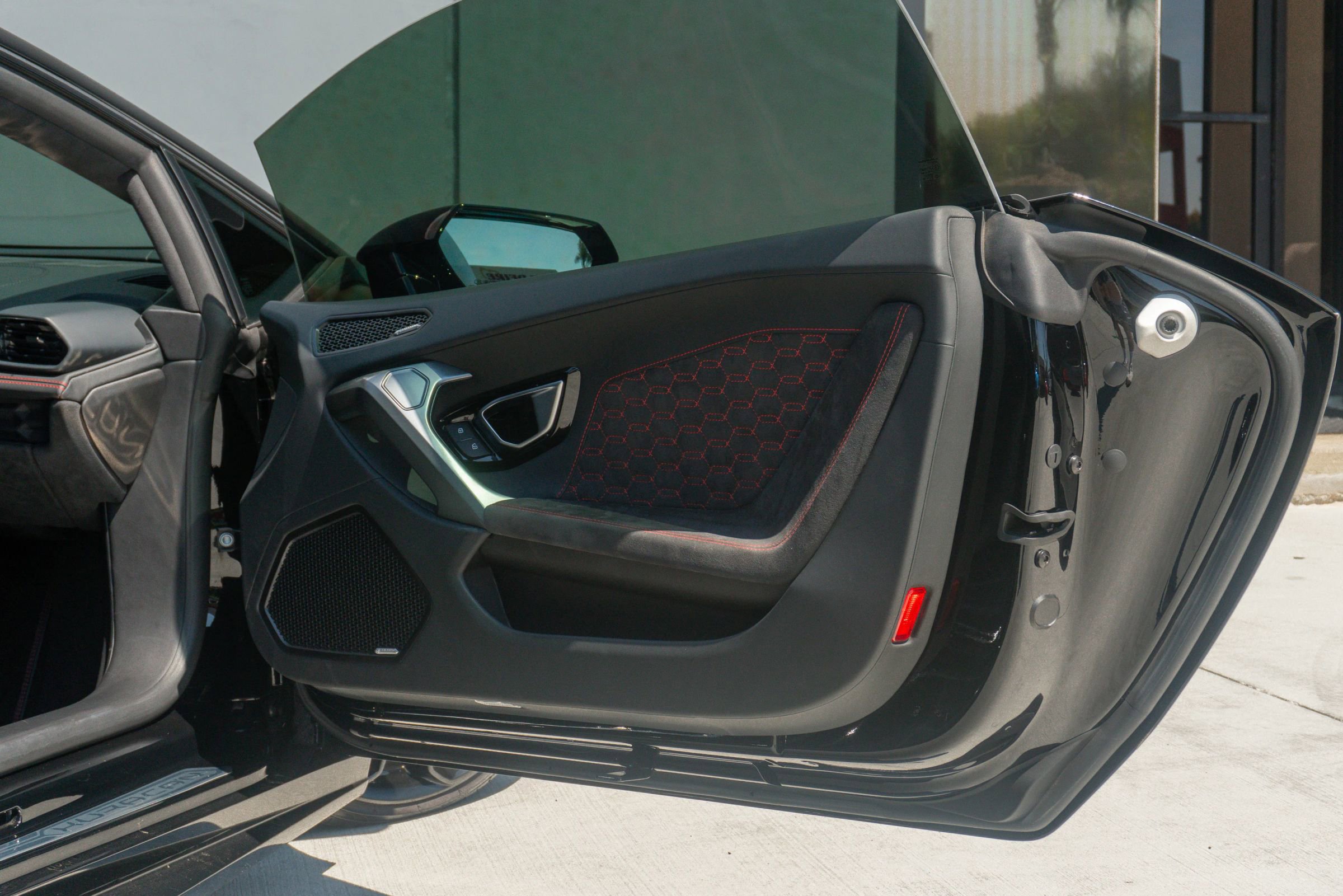 Used 2019 Lamborghini Huracan LP 580-2 image 49