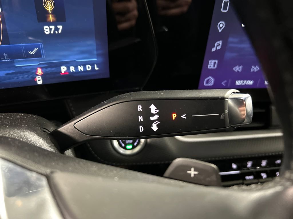 Used 2025 Chevrolet Equinox LT image 19