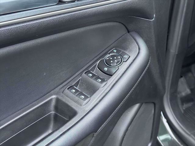 Used 2022 Ford Edge SEL w/ Convenience Package image 16