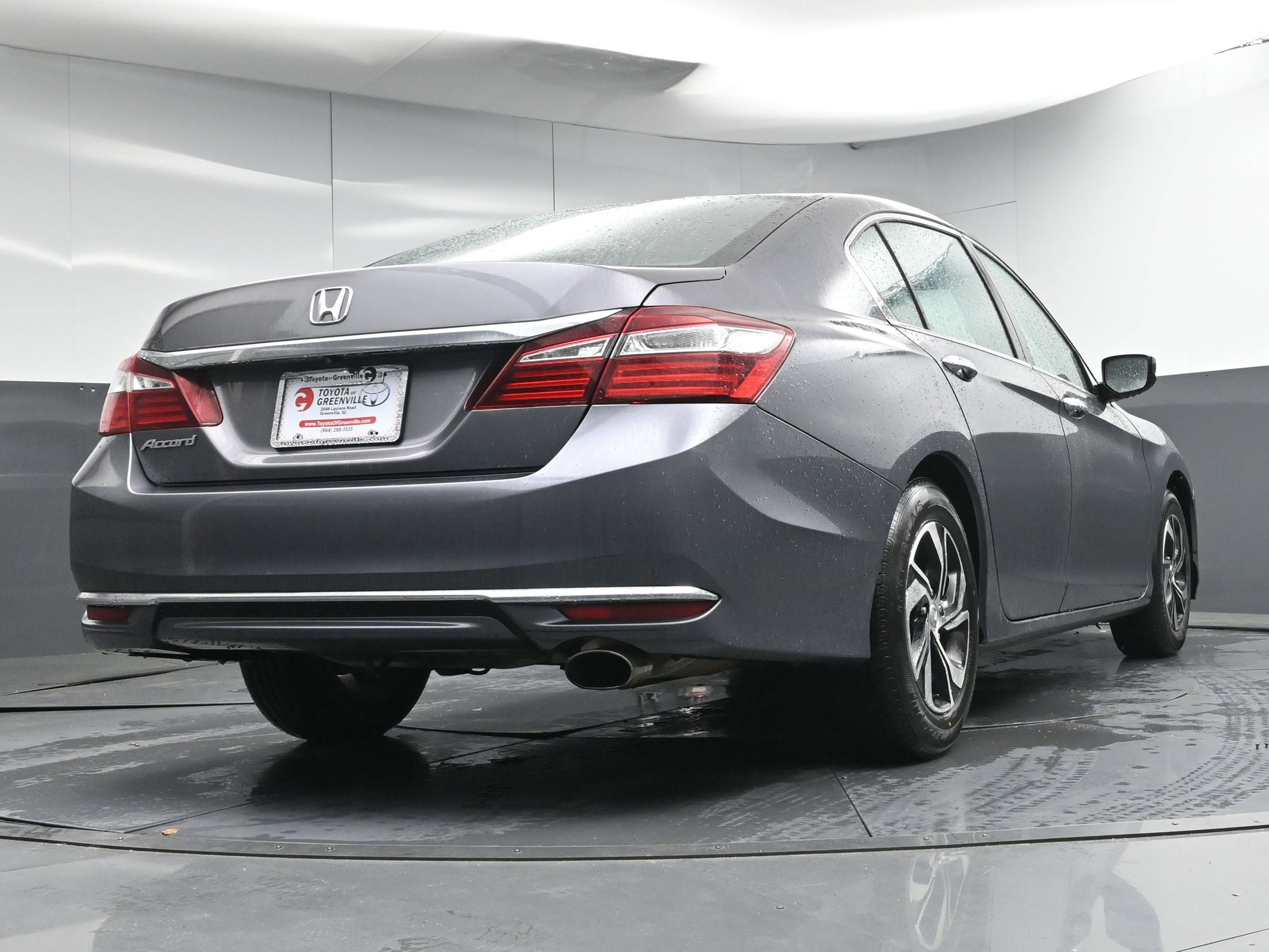 Used 2017 Honda Accord LX image 25