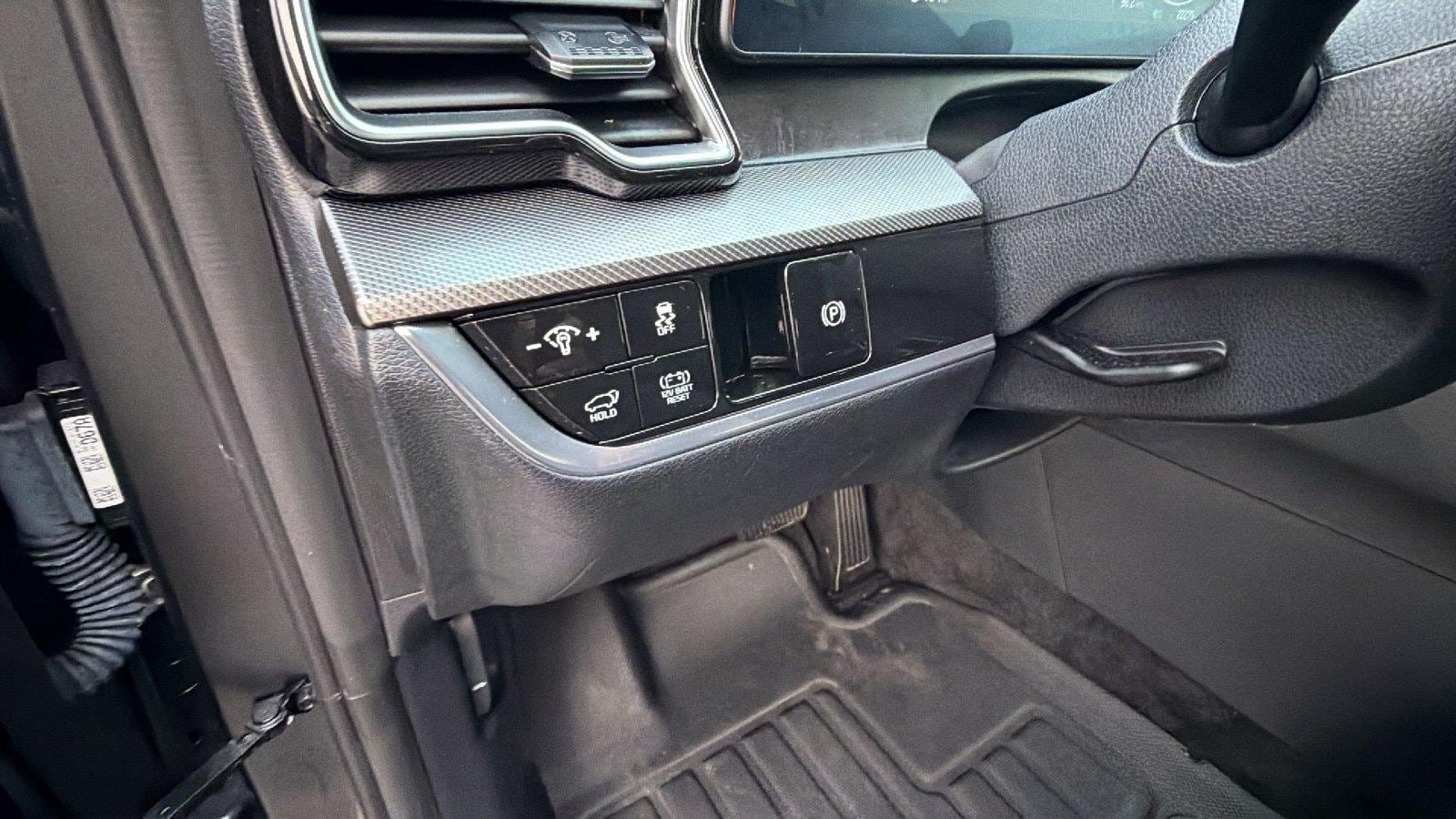 Used 2025 Kia Sportage SX Prestige AWD/4WD image 26