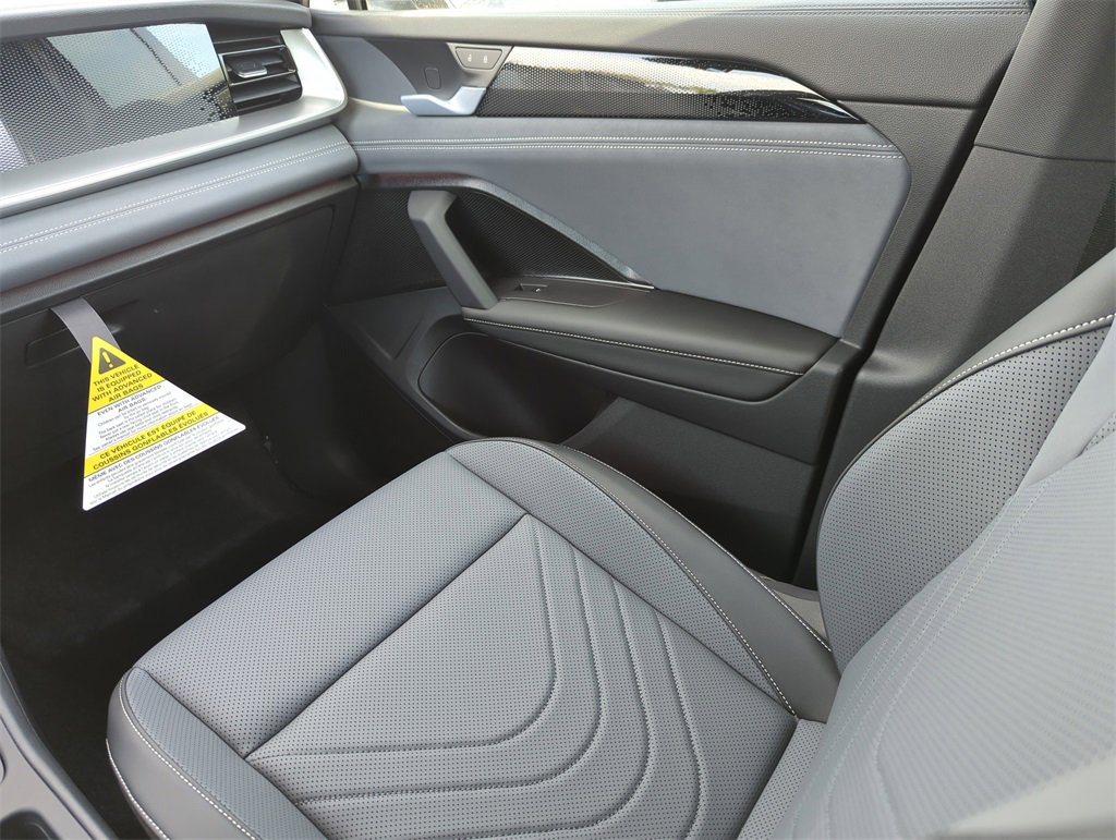 New 2026 Volkswagen Tiguan SE R-Line image 25