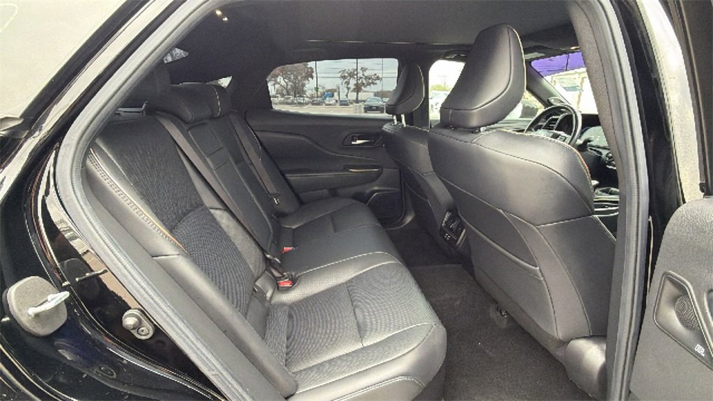 Used 2023 Toyota Crown Limited image 40