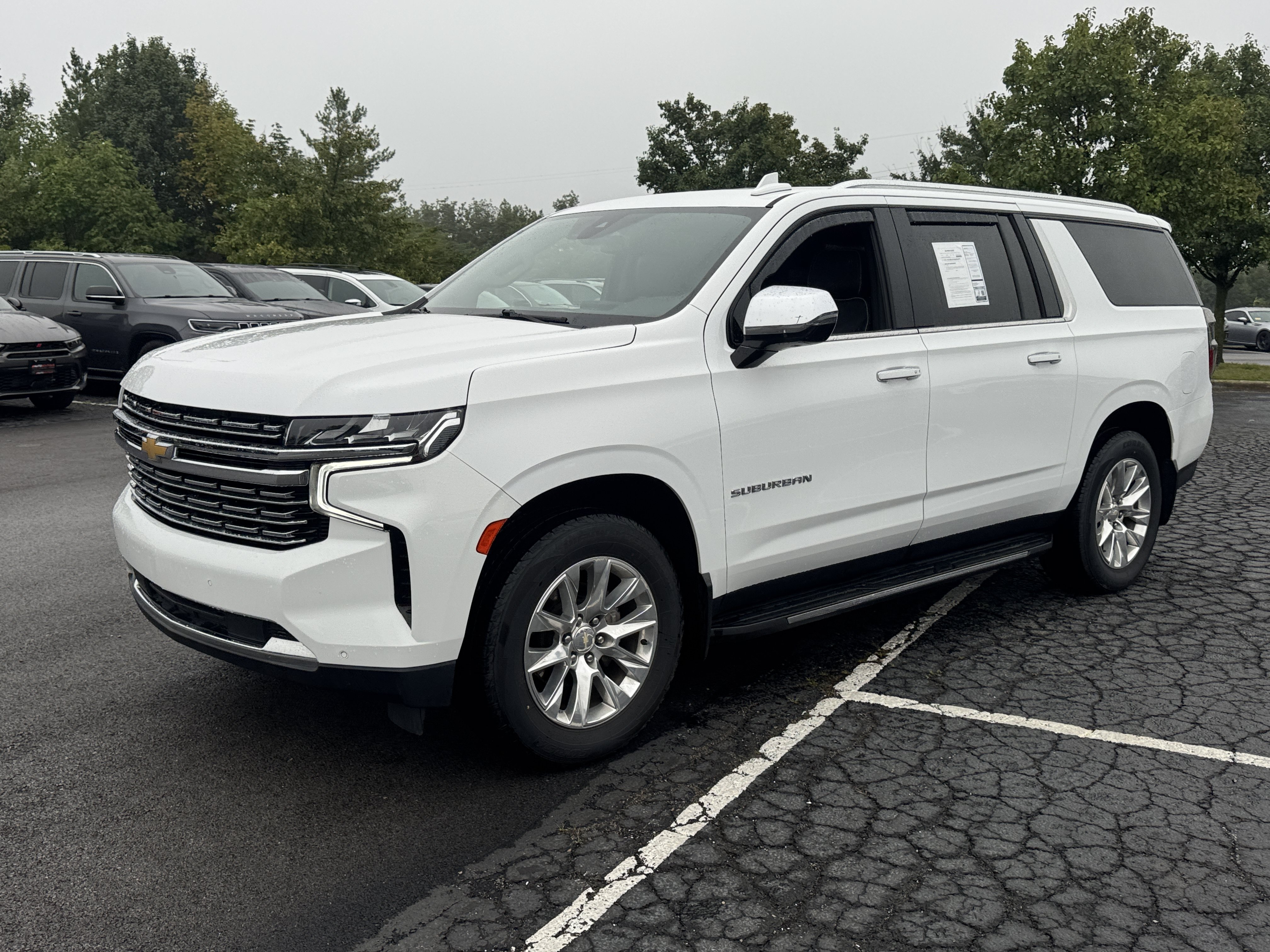 Used 2022 Chevrolet Suburban Premier AWD/4WD image 6