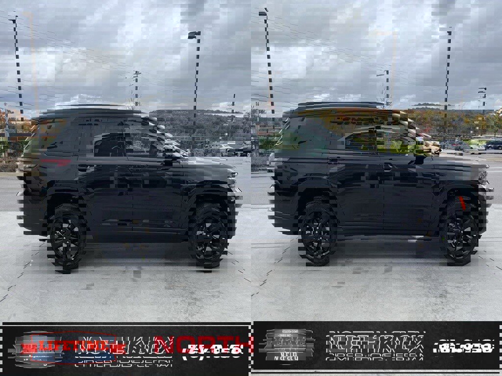 New 2025 Jeep Grand Cherokee L Altitude image 23