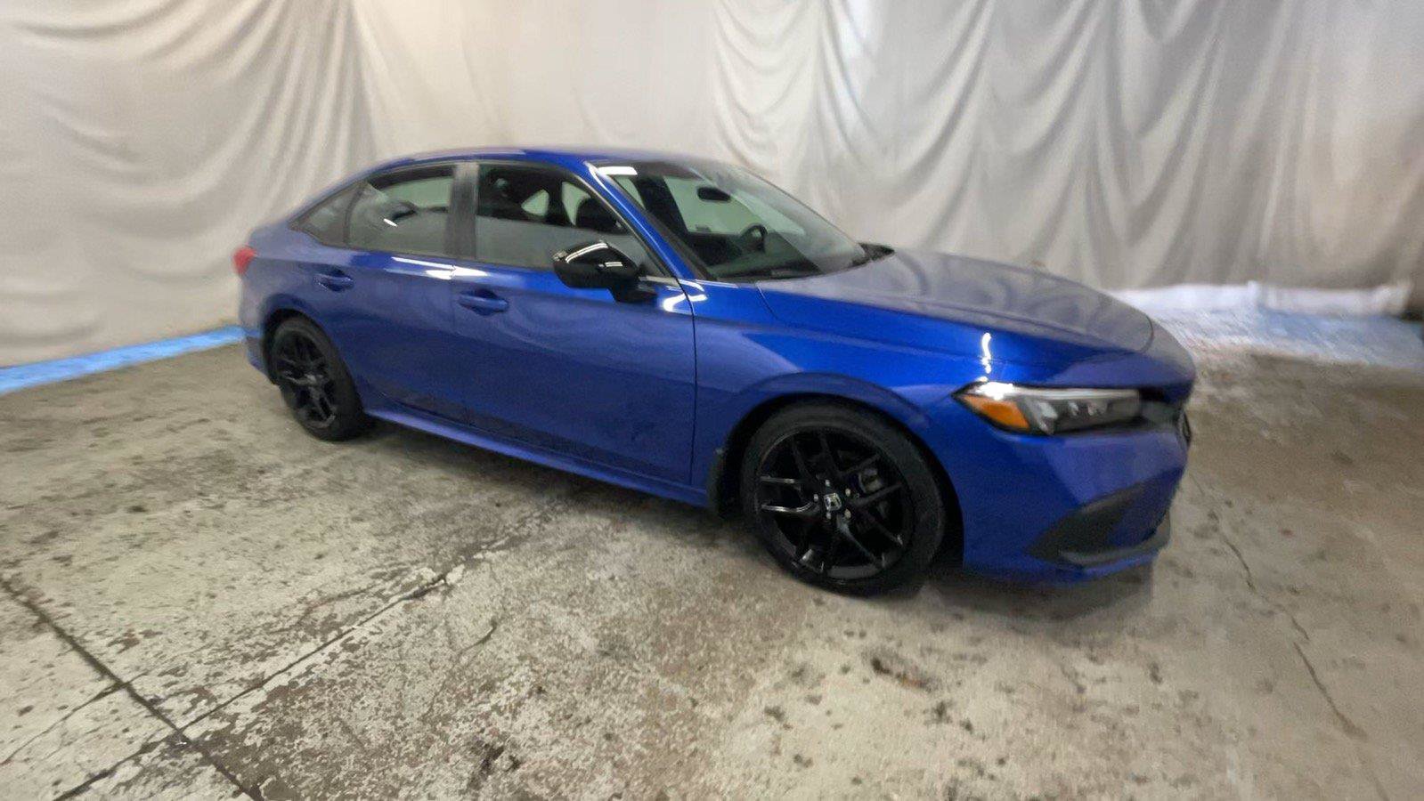 Used 2024 Honda Civic Sport image 3