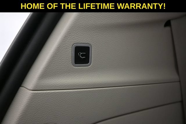 Used 2018 Chrysler Pacifica Touring-L Plus FWD image 45