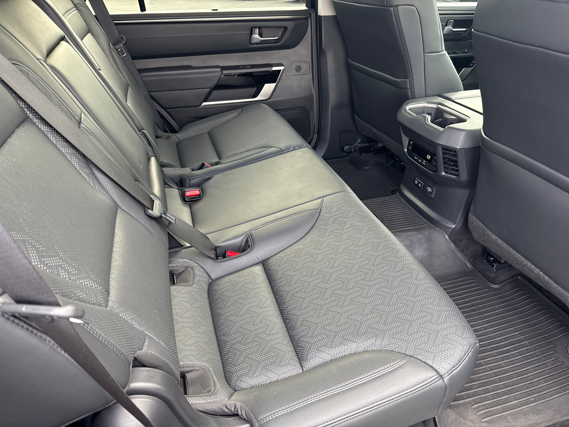 Certified 2024 Toyota Sequoia Limited w/ Tow Technology Package image 17