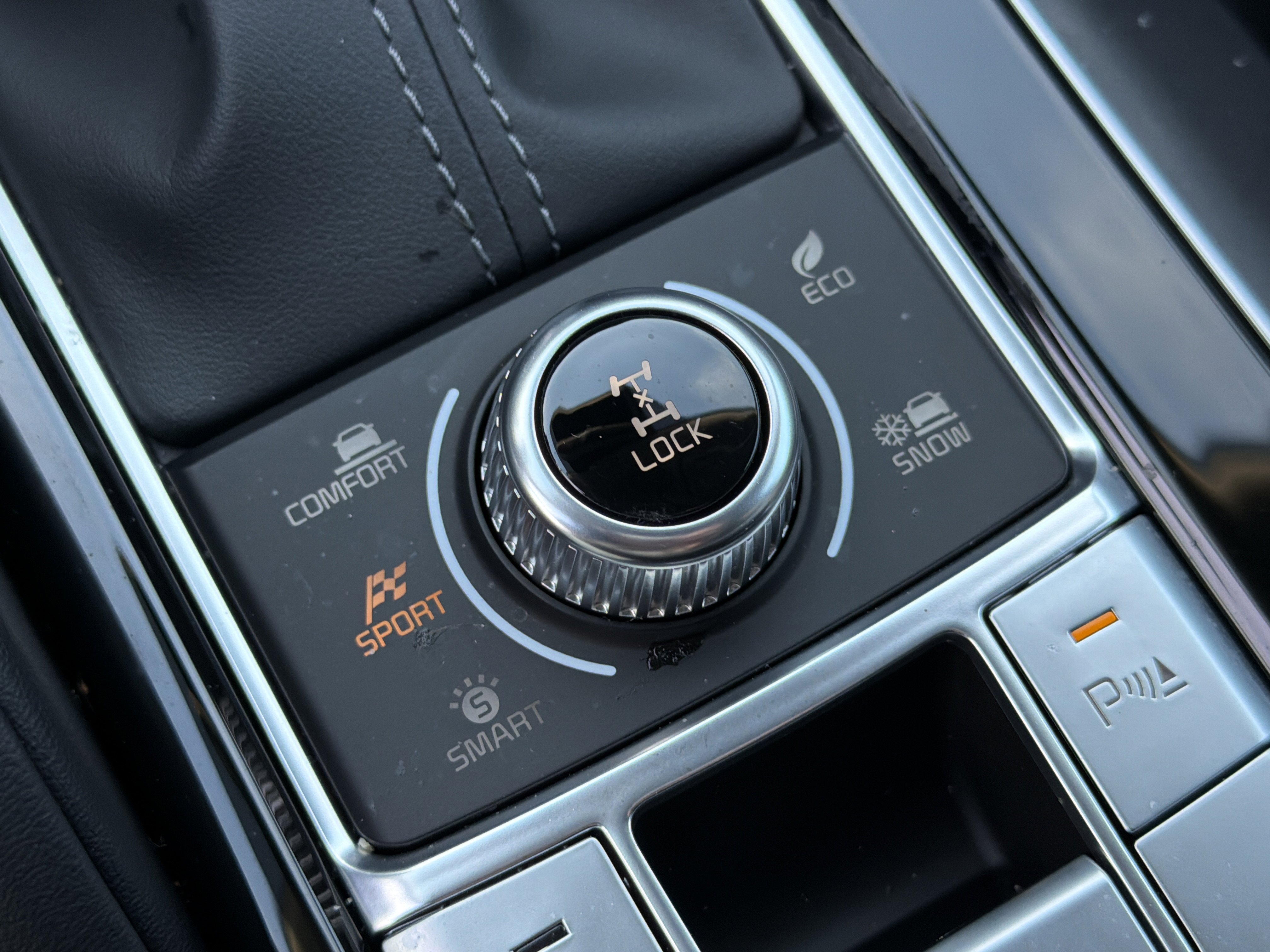 Used 2025 Kia Telluride EX image 36