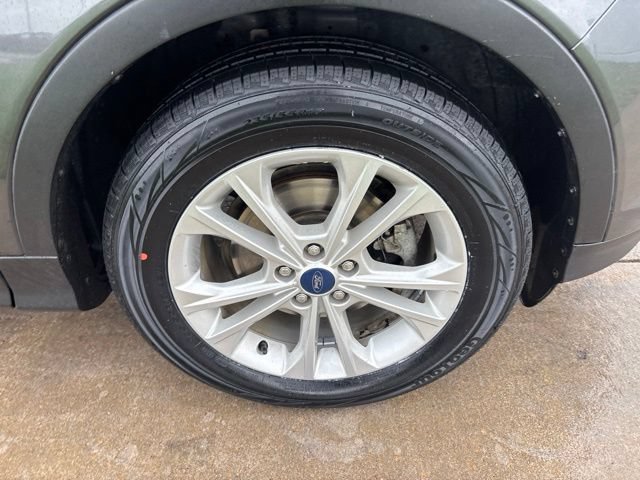 Used 2019 Ford Escape SE FWD image 14
