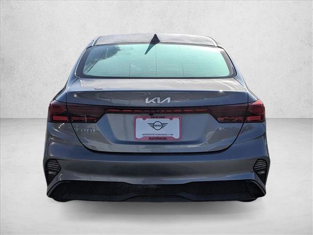 Used 2022 Kia Forte LXS image 7