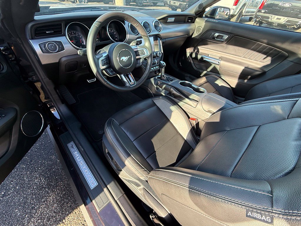 Used 2022 Ford Mustang Premium RWD image 13
