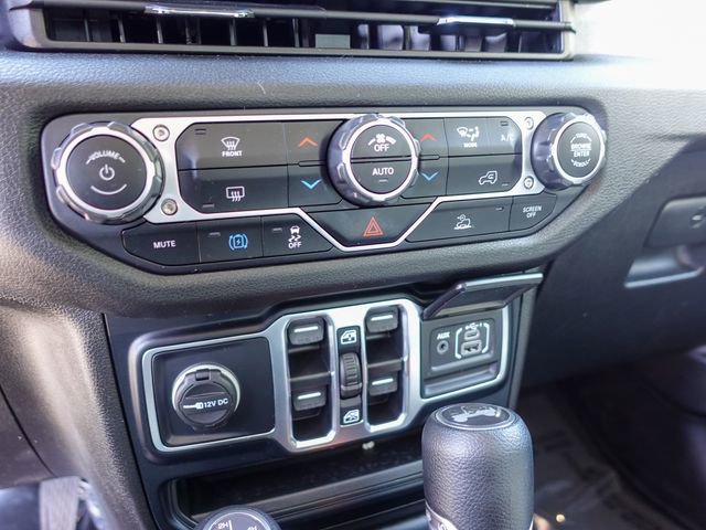 Used 2024 Jeep Wrangler Unlimited image 18