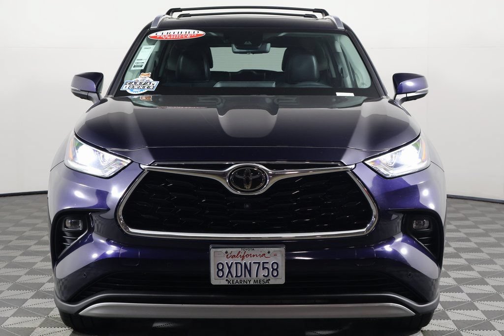 Used 2021 Toyota Highlander Platinum AWD/4WD image 2