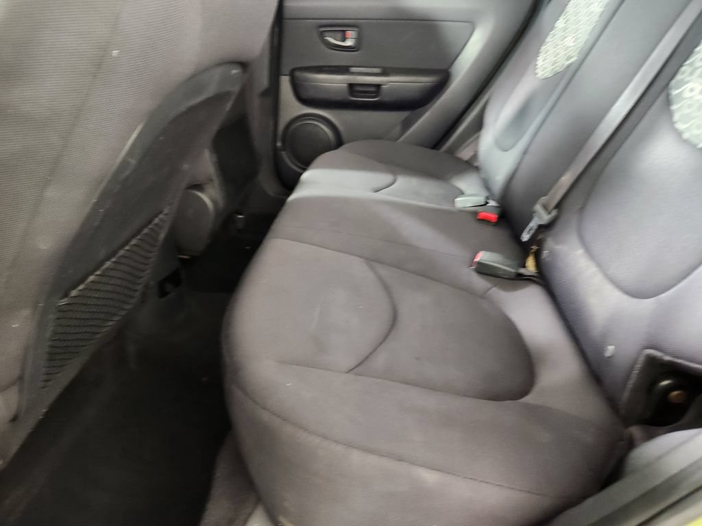 Used 2010 Kia Soul + FWD image 13