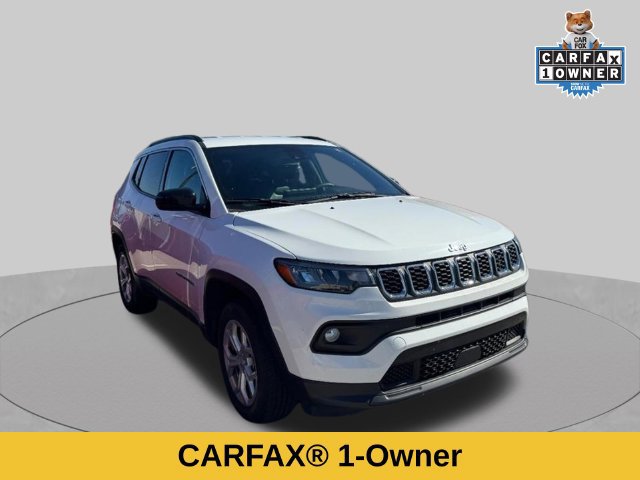 Used 2024 Jeep Compass Latitude AWD/4WD image 2