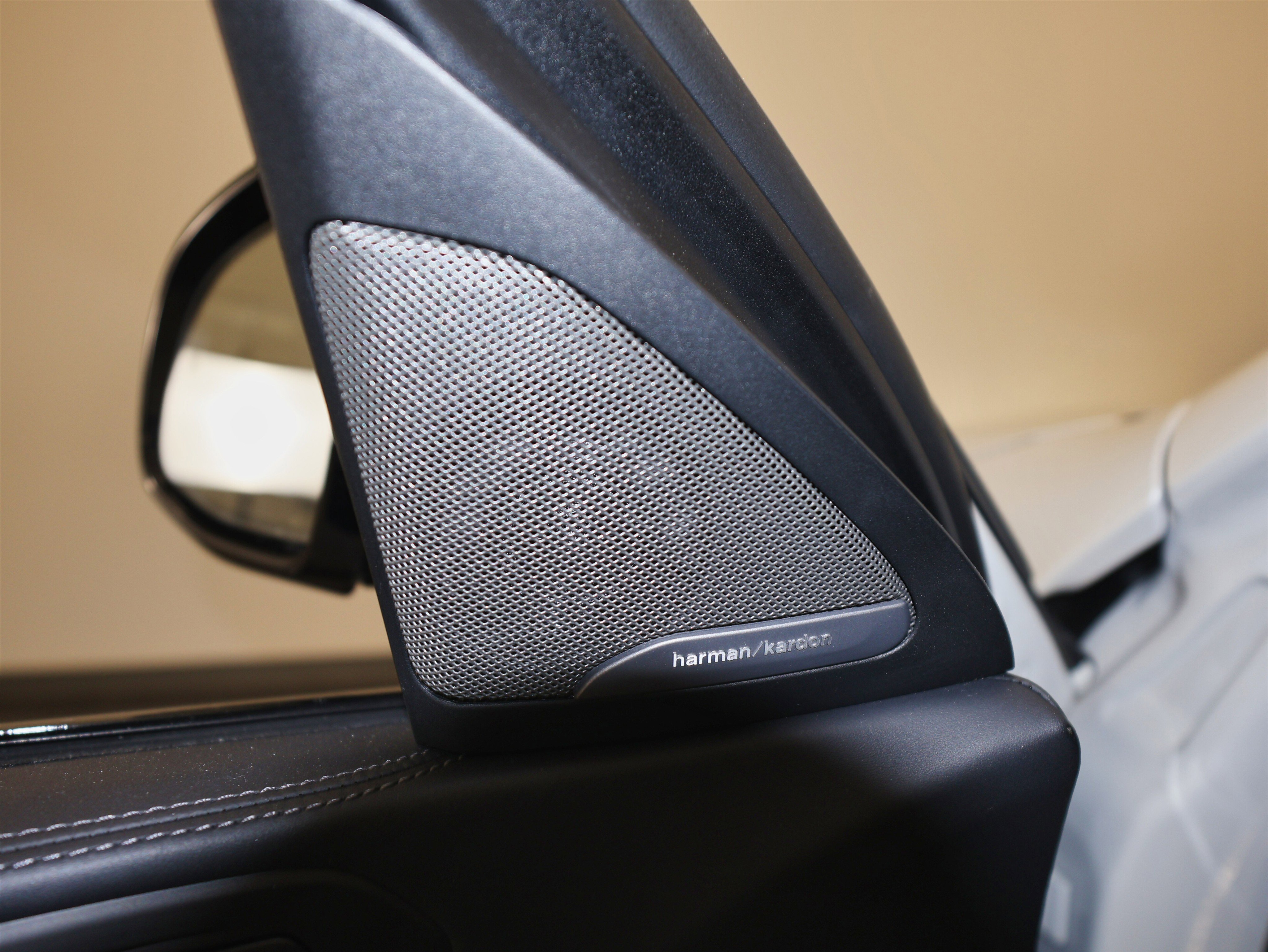 Used 2021 BMW X6 M w/ Executive Package image 27