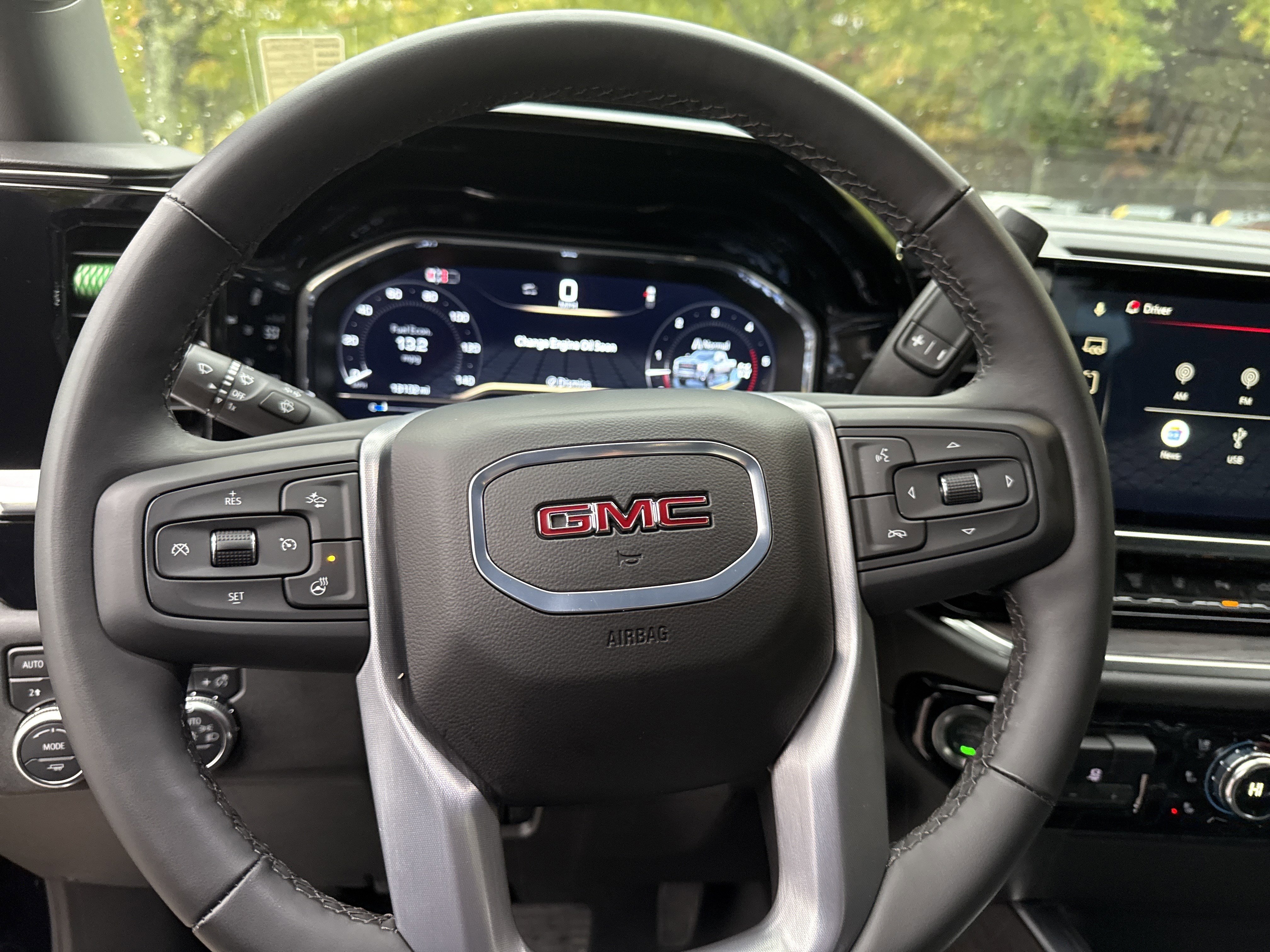 Used 2025 GMC Sierra 2500 SLT image 24