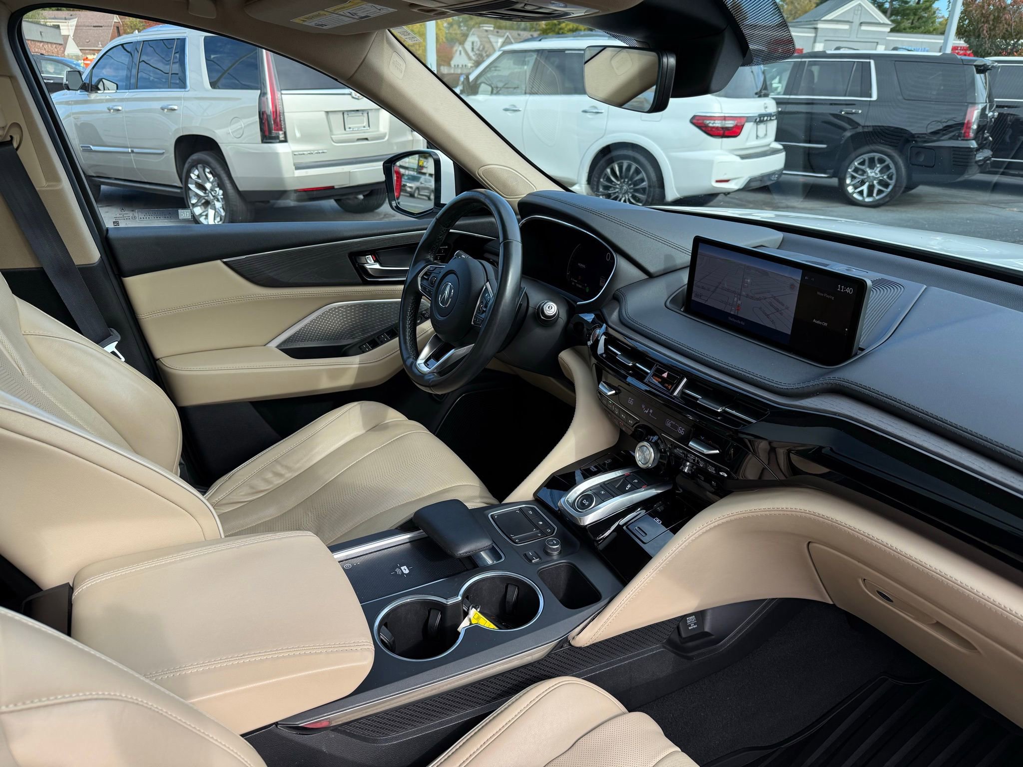 Used 2022 Acura MDX SH-AWD w/ Advance Package image 18