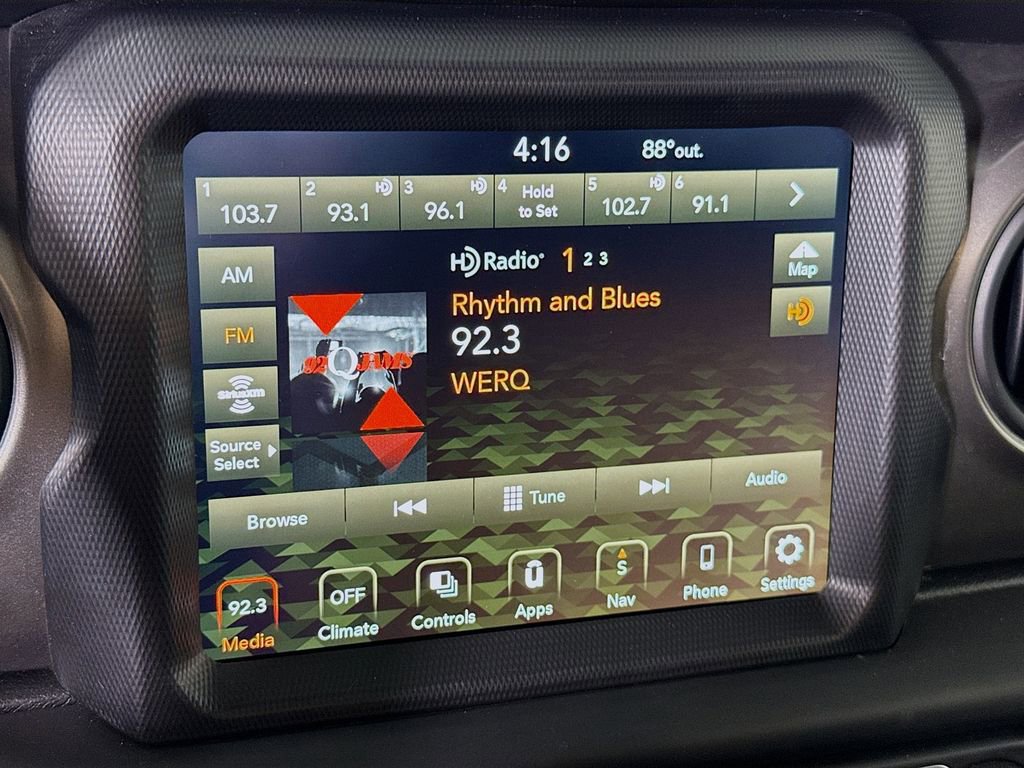 Used 2023 Jeep Wrangler Sport AWD/4WD image 8