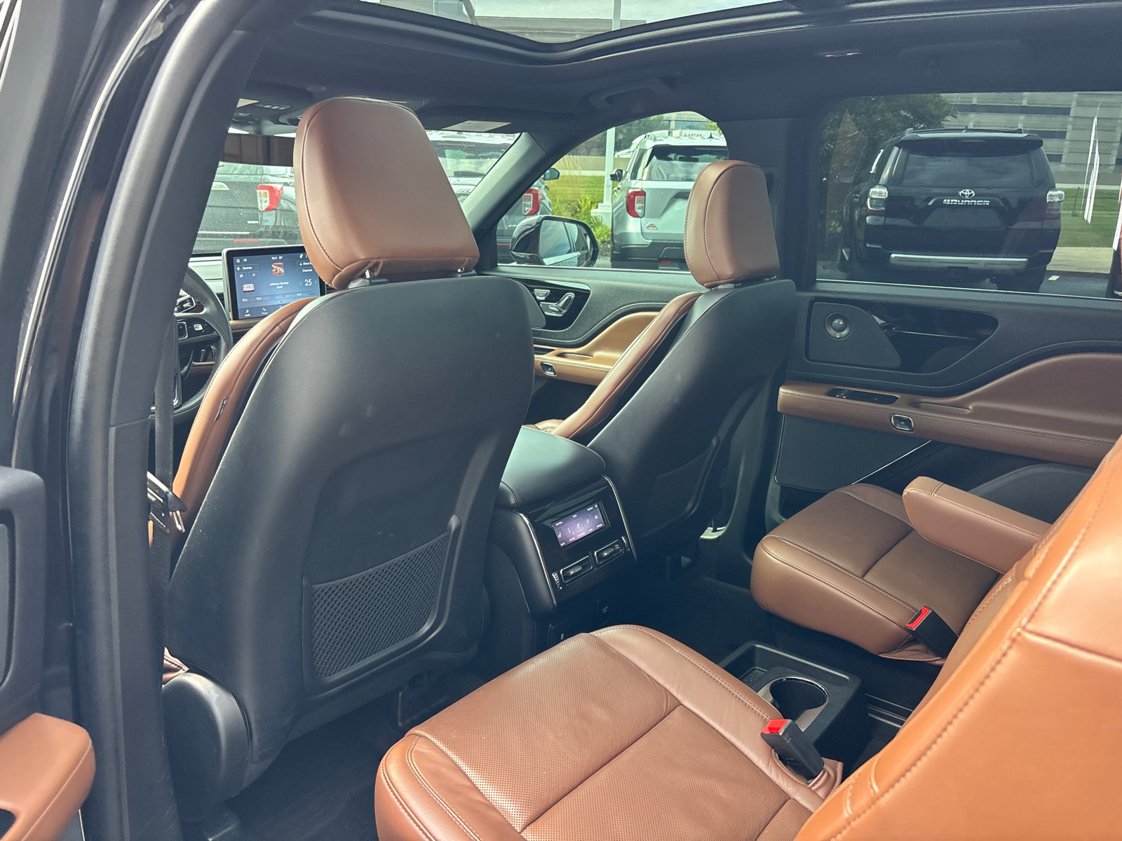 Certified 2023 Lincoln Aviator Reserve w/ Equipment Group 201A AWD/4WD image 26