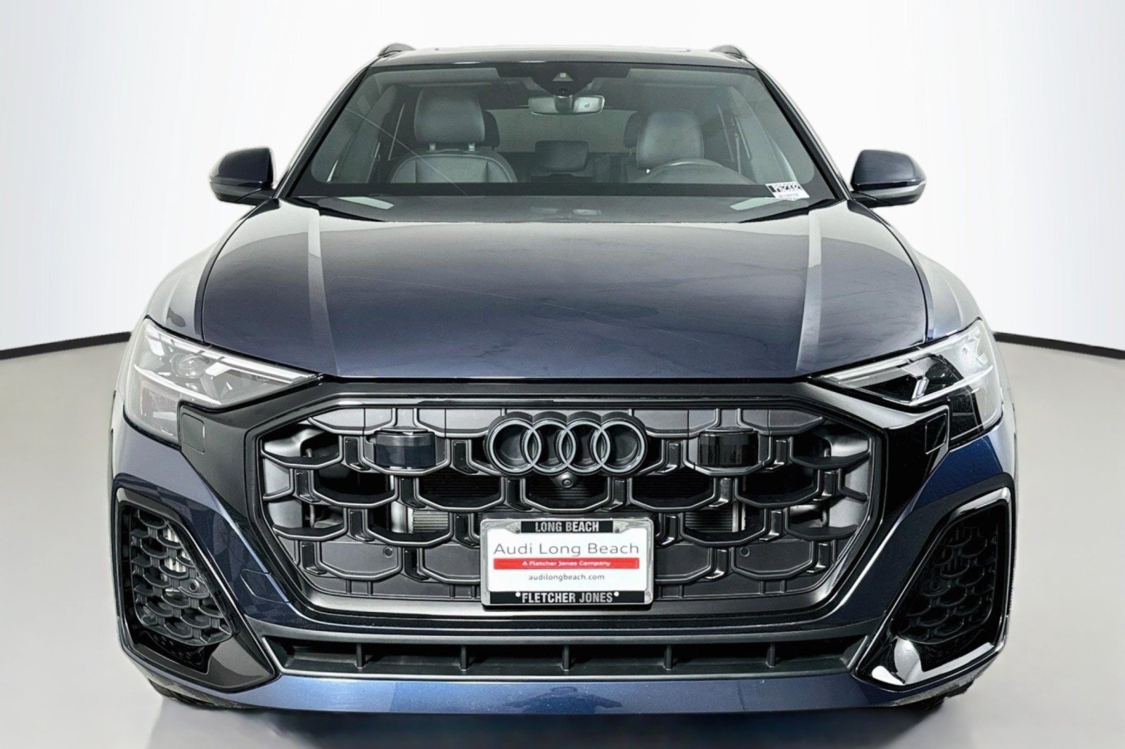Used 2025 Audi Q8 Premium Plus AWD/4WD image 2