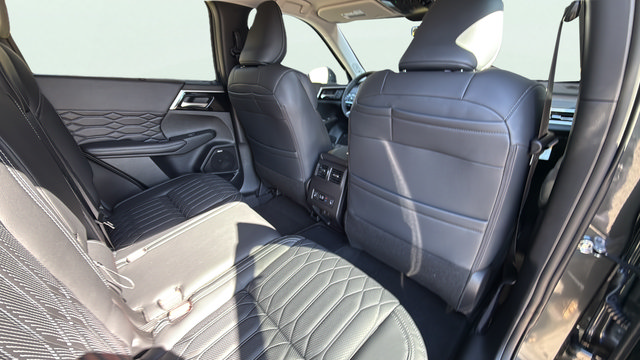New 2026 Mitsubishi Outlander SEL AWD/4WD image 26