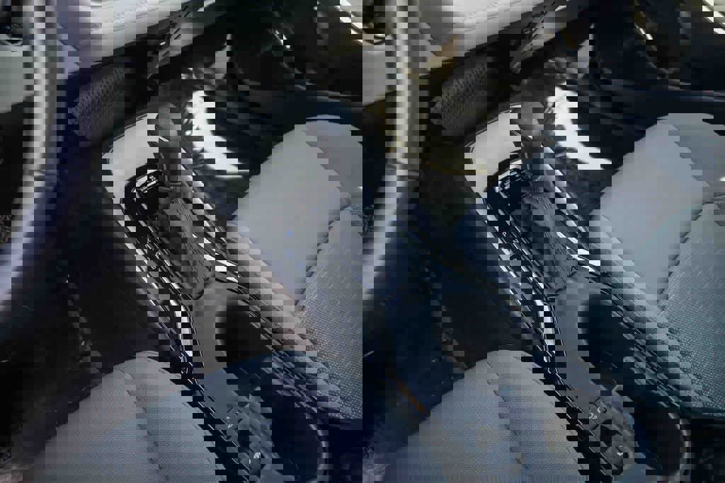 Used 2025 Toyota Corolla SE image 19